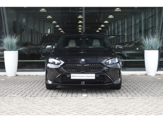 BMW 1 Serie 120 High Executive M Sport Automaat / Panoramadak / Sportstoelen / M Adaptief onderstel / Adaptie... ActivLease financial lease