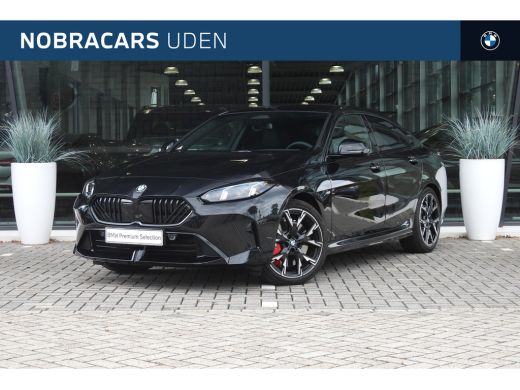 BMW 2 Serie 220 M Sport Automaat / Sportstoelen / Achteruitrijcamera / M Adaptief onderstel / Adaptieve LED /...