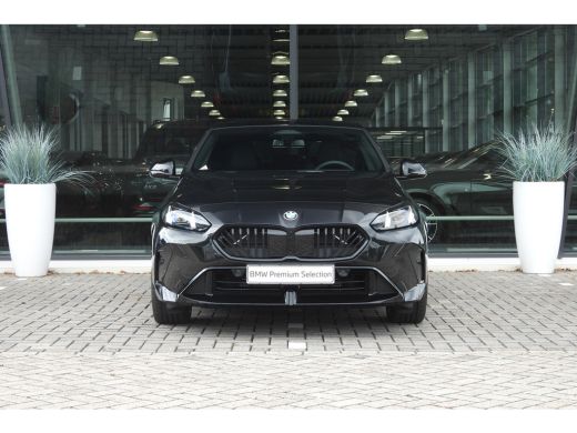 BMW 2 Serie 220 M Sport Automaat / Sportstoelen / Achteruitrijcamera / M Adaptief onderstel / Adaptieve LED /... ActivLease financial lease