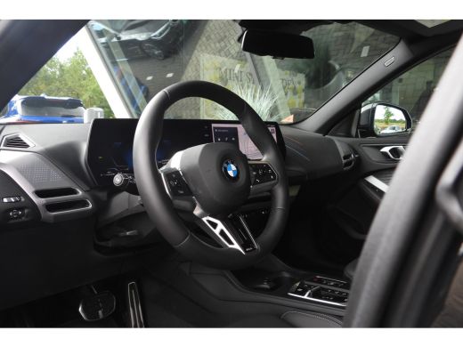 BMW 2 Serie 220 M Sport Automaat / Sportstoelen / Achteruitrijcamera / M Adaptief onderstel / Adaptieve LED /... ActivLease financial lease