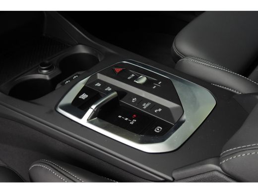 BMW 2 Serie 220 M Sport Automaat / Sportstoelen / Achteruitrijcamera / M Adaptief onderstel / Adaptieve LED /... ActivLease financial lease