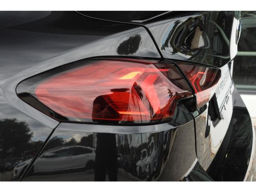 BMW 2 Serie 220 M Sport Automaat / Sportstoelen / Achteruitrijcamera / M Adaptief onderstel / Adaptieve LED /... ActivLease financial lease