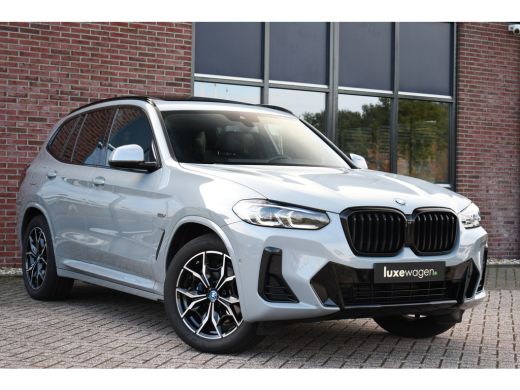 BMW X3 xDrive30e M-Sport Pano Trekhaak Camera HiFi DA-pack ActivLease financial lease