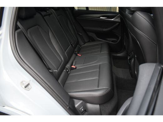 BMW X3 xDrive30e M-Sport Pano Trekhaak Camera HiFi DA-pack ActivLease financial lease