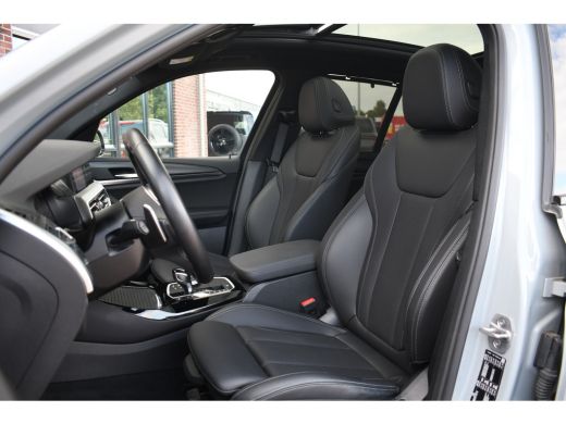 BMW X3 xDrive30e M-Sport Pano Trekhaak Camera HiFi DA-pack ActivLease financial lease