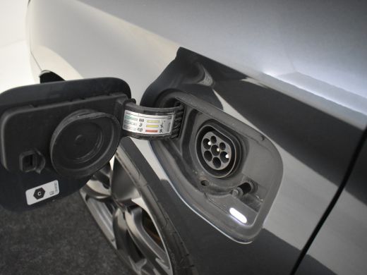 CUPRA Leon Sportstourer 1.4 e-Hybrid VZ Performance 245pk Trekhaak | Dodehoekdetctie | Adaptief cruise control | Camera a... ActivLease financial lease