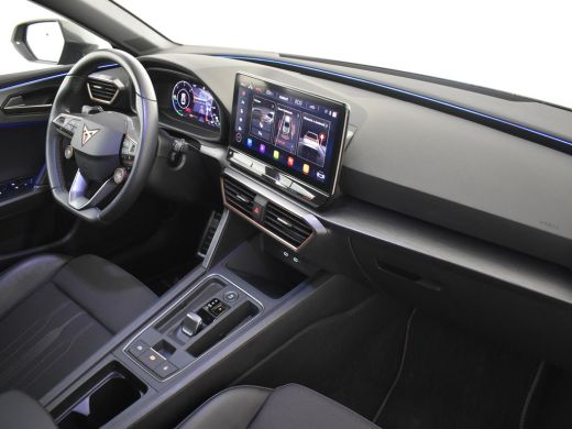 CUPRA Leon Sportstourer 1.4 e-Hybrid VZ Performance 245pk Trekhaak | Dodehoekdetctie | Adaptief cruise control | Camera a... ActivLease financial lease