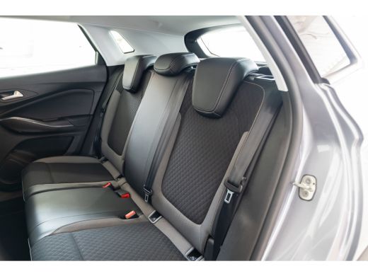 Opel Grandland X 1.2 Turbo 130 PK Edition | Trekhaak | Navigatie | Apple Carplay & Android Auto | AGR Stoel | Park... ActivLease financial lease