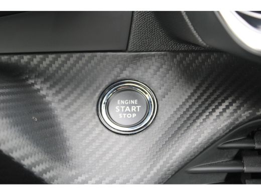 Peugeot 208 1.2 PureTech GT Pack | PANO DAK | NAVIGATIE | CAMERA | SENSOREN | APPLE CARPLAY/ANDROID AUTO | ActivLease financial lease