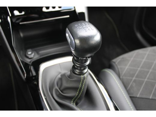 Peugeot 208 1.2 PureTech GT Pack | PANO DAK | NAVIGATIE | CAMERA | SENSOREN | APPLE CARPLAY/ANDROID AUTO | ActivLease financial lease