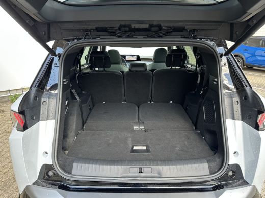 Peugeot e-5008 GT Avantage 73 kWh 3-Fase | 2 stoelen op derde rij | Achterbank in delen neerklapbaar | Achtersto... ActivLease financial lease