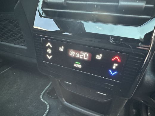 Peugeot e-5008 GT Avantage 73 kWh 3-Fase | 2 stoelen op derde rij | Achterbank in delen neerklapbaar | Achtersto... ActivLease financial lease