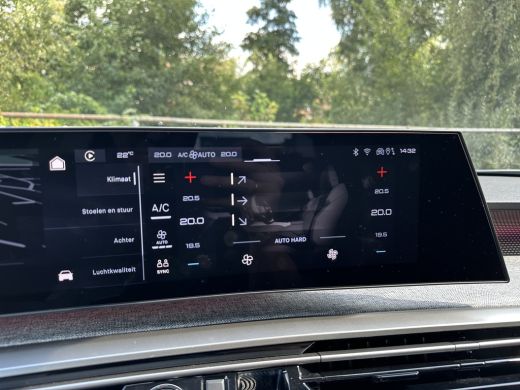 Peugeot e-5008 GT Avantage 73 kWh 3-Fase | 2 stoelen op derde rij | Achterbank in delen neerklapbaar | Achtersto... ActivLease financial lease