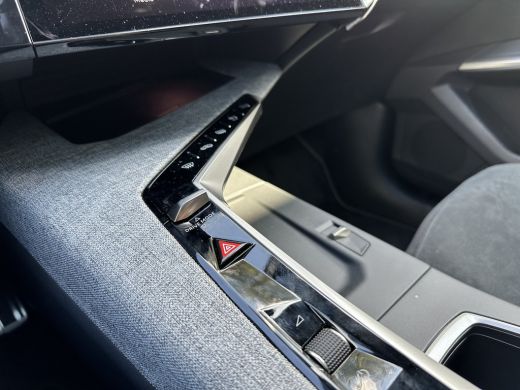 Peugeot e-5008 GT Avantage 73 kWh 3-Fase | 2 stoelen op derde rij | Achterbank in delen neerklapbaar | Achtersto... ActivLease financial lease