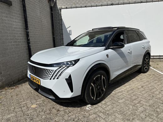 Peugeot e-5008 GT Avantage 73 kWh 3-Fase | 2 stoelen op derde rij | Achterbank in delen neerklapbaar | Achtersto... ActivLease financial lease