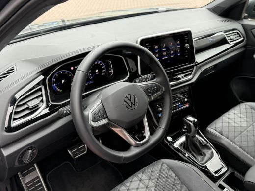 Volkswagen T-Roc 1.5 TSI 150pk DSG R-Line | Acc | Side assist | Camera ActivLease financial lease