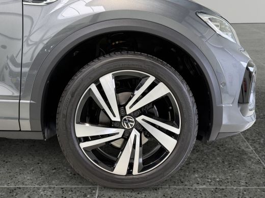 Volkswagen T-Roc 1.5 TSI 150pk DSG R-Line | Acc | Side assist | Camera ActivLease financial lease