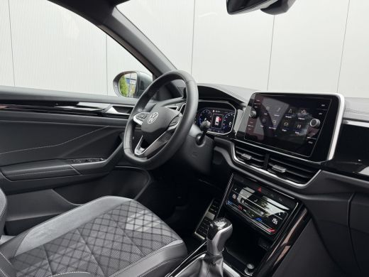 Volkswagen T-Roc 1.5 TSI 150pk DSG R-Line | Acc | Side assist | Camera ActivLease financial lease