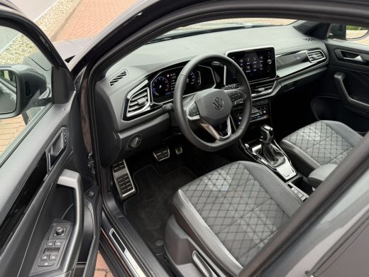 Volkswagen T-Roc 1.5 TSI 150pk DSG R-Line | Acc | Side assist | Camera ActivLease financial lease