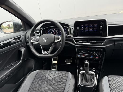 Volkswagen T-Roc 1.5 TSI 150pk DSG R-Line | Acc | Side assist | Camera ActivLease financial lease