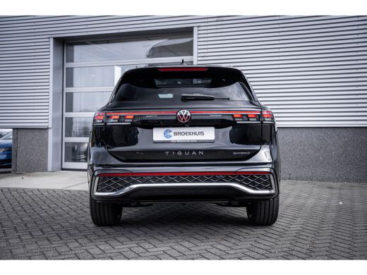Volkswagen Tiguan R-Line Edition - eHybrid Inclusief €2000,- inruilvoordeel | 'App-Connect' draadloze smartphone in... ActivLease financial lease