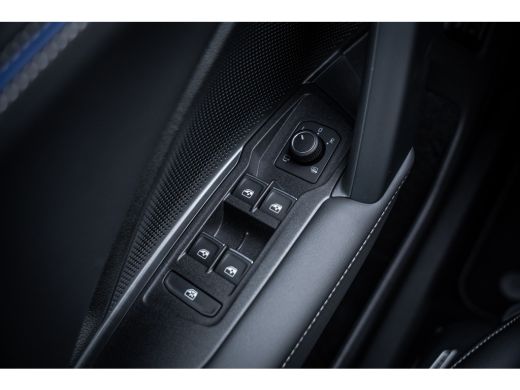 Volkswagen Tiguan R-Line Edition - eHybrid Inclusief €2000,- inruilvoordeel | 'App-Connect' draadloze smartphone in... ActivLease financial lease