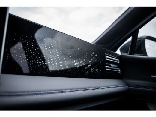 Volkswagen Tiguan R-Line Edition - eHybrid Inclusief €2000,- inruilvoordeel | 'App-Connect' draadloze smartphone in... ActivLease financial lease