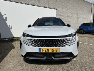 Peugeot e-5008 GT Avantage 73 kWh 3-Fase | 2 stoelen op derde rij | Achterbank in delen neerklapbaar | Achtersto...