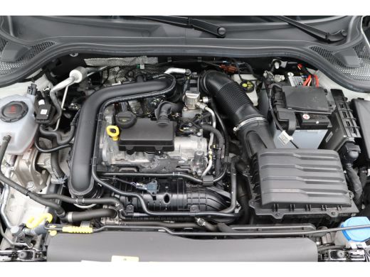 Audi A1 Sportback Sportback 25 TFSI Pro Line | 18 inch LM | Achterbank in delen neerklapbaar | Airco ActivLease financial lease