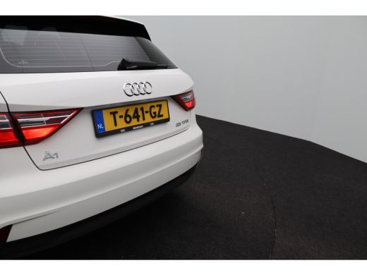 Audi A1 Sportback Sportback 25 TFSI Pro Line | 18 inch LM | Achterbank in delen neerklapbaar | Airco ActivLease financial lease