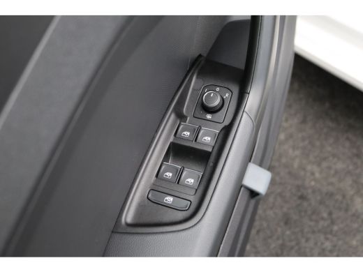 Audi A1 Sportback Sportback 25 TFSI Pro Line | 18 inch LM | Achterbank in delen neerklapbaar | Airco ActivLease financial lease