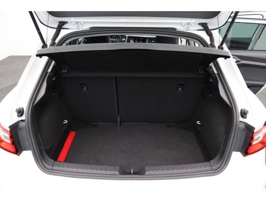 Audi A1 Sportback Sportback 25 TFSI Pro Line | 18 inch LM | Achterbank in delen neerklapbaar | Airco ActivLease financial lease