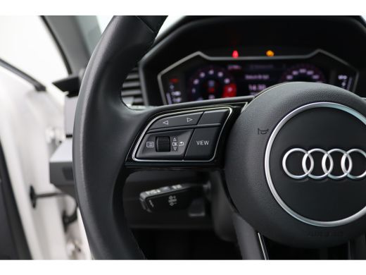 Audi A1 Sportback Sportback 25 TFSI Pro Line | 18 inch LM | Achterbank in delen neerklapbaar | Airco ActivLease financial lease