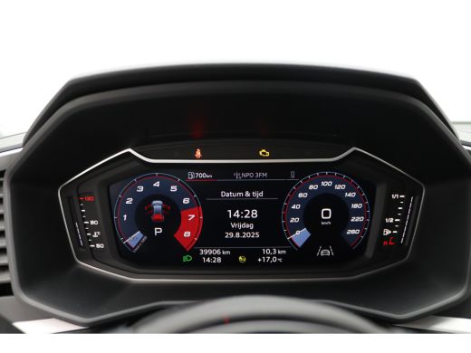 Audi A1 Sportback Sportback 25 TFSI Pro Line | 18 inch LM | Achterbank in delen neerklapbaar | Airco ActivLease financial lease