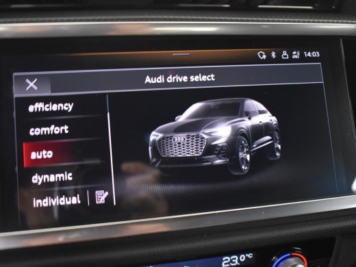 Audi Q3 35 TFSI S Edition 150pk Automaat Trekhaak | Panorama dak | Adaptief cruise control | Navigatie | ... ActivLease financial lease