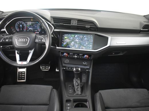 Audi Q3 35 TFSI S Edition 150pk Automaat Trekhaak | Panorama dak | Adaptief cruise control | Navigatie | ... ActivLease financial lease