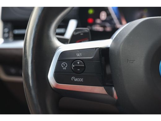 BMW X1 xDrive30e High Executive M Sport Automaat / Panoramadak / Sportstoelen / M Adaptief onderstel / A... ActivLease financial lease