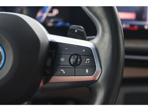 BMW X1 xDrive30e High Executive M Sport Automaat / Panoramadak / Sportstoelen / M Adaptief onderstel / A... ActivLease financial lease