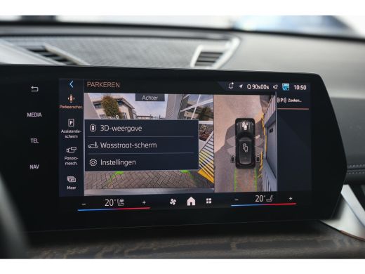 BMW X1 xDrive30e High Executive M Sport Automaat / Panoramadak / Sportstoelen / M Adaptief onderstel / A... ActivLease financial lease