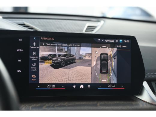 BMW X1 xDrive30e High Executive M Sport Automaat / Panoramadak / Sportstoelen / M Adaptief onderstel / A... ActivLease financial lease