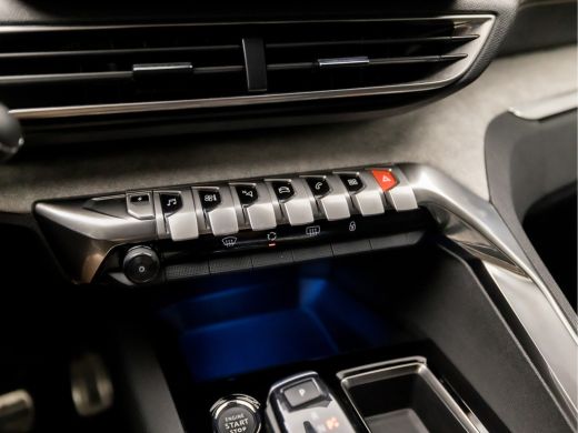 Peugeot 3008 1.6 HYbrid 225 GT Line 225Pk Automaat (APPLE CARPLAY, GROOT NAVI, 360 CAMERA, ADAPTIVE CRUISE, LE... ActivLease financial lease