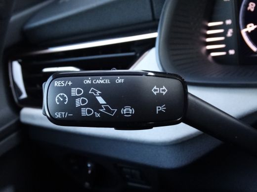 Skoda Kamiq Business Edition | Achteruitrijcamera | Chromen raamlijsten | Cruise control met speedlimiter ActivLease financial lease