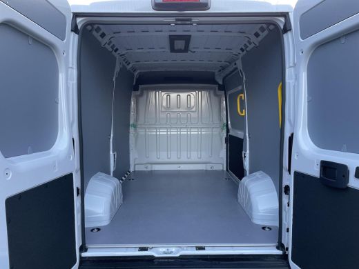 Toyota ProAce 2.2 D-4D L2H2 Comfort |  Direct leverbaar | BPM Vrij | ActivLease financial lease