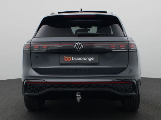 Volkswagen Tiguan 1.5 eHybrid R-Line Edition 272PK DSG black style, matrix led, trekhaak, panoramadak, 360gr. camer... ActivLease financial lease