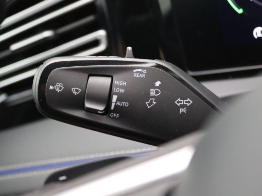 Volkswagen Tiguan 1.5 eHybrid R-Line Edition 272PK DSG black style, matrix led, trekhaak, panoramadak, 360gr. camer... ActivLease financial lease