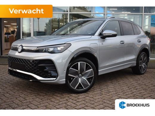 Volkswagen Tiguan R-Line Edition - eHybrid | 'App-Connect' draadloze smartphone integratie | Automatische afstandsr... ActivLease financial lease