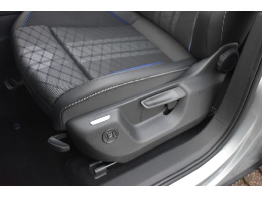 Volkswagen Tiguan R-Line Edition - eHybrid | 'App-Connect' draadloze smartphone integratie | Automatische afstandsr... ActivLease financial lease