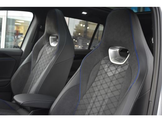 Volkswagen Tiguan R-Line Edition - eHybrid | 'App-Connect' draadloze smartphone integratie | Automatische afstandsr... ActivLease financial lease