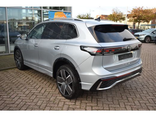 Volkswagen Tiguan R-Line Edition - eHybrid | 'App-Connect' draadloze smartphone integratie | Automatische afstandsr... ActivLease financial lease