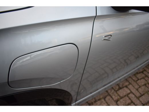 Volkswagen Tiguan R-Line Edition - eHybrid | 'App-Connect' draadloze smartphone integratie | Automatische afstandsr... ActivLease financial lease